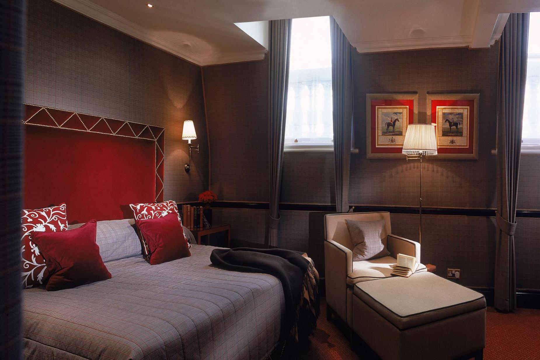 The Chesterfield Mayfair London Exterior photo