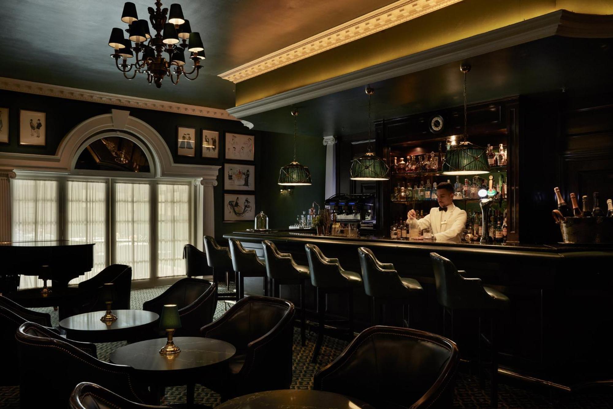The Chesterfield Mayfair London Exterior photo
