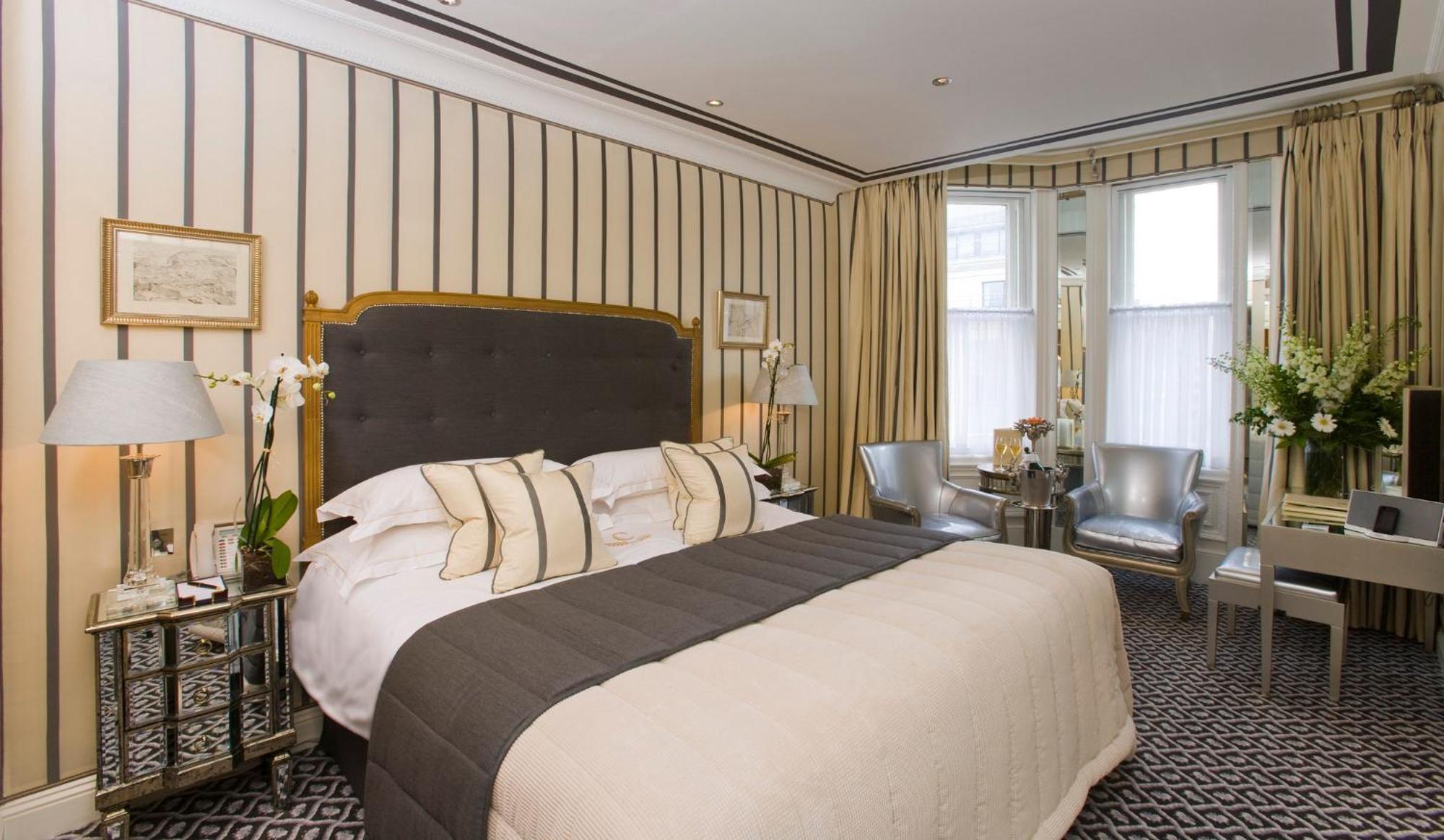 The Chesterfield Mayfair London Exterior photo