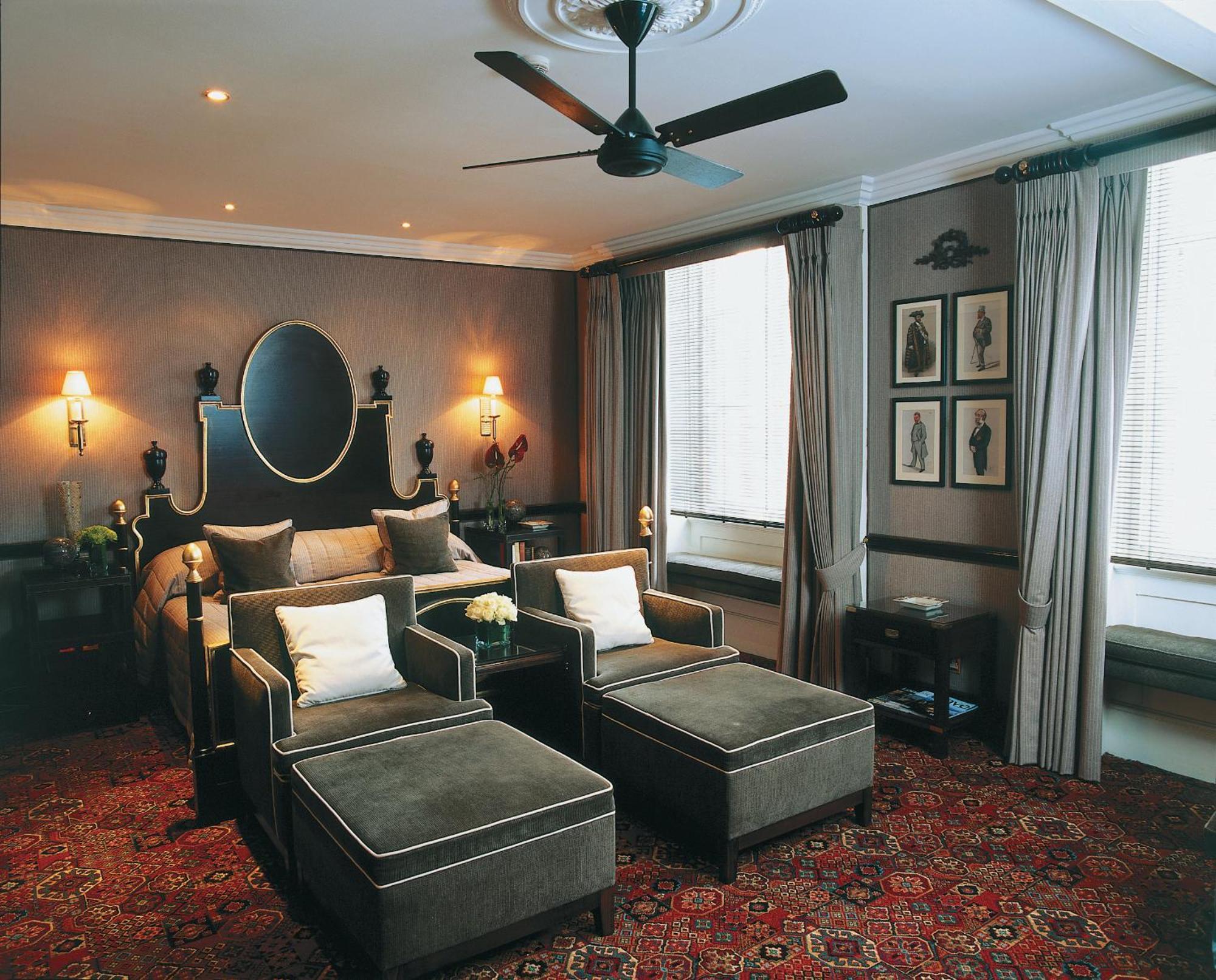 The Chesterfield Mayfair London Exterior photo
