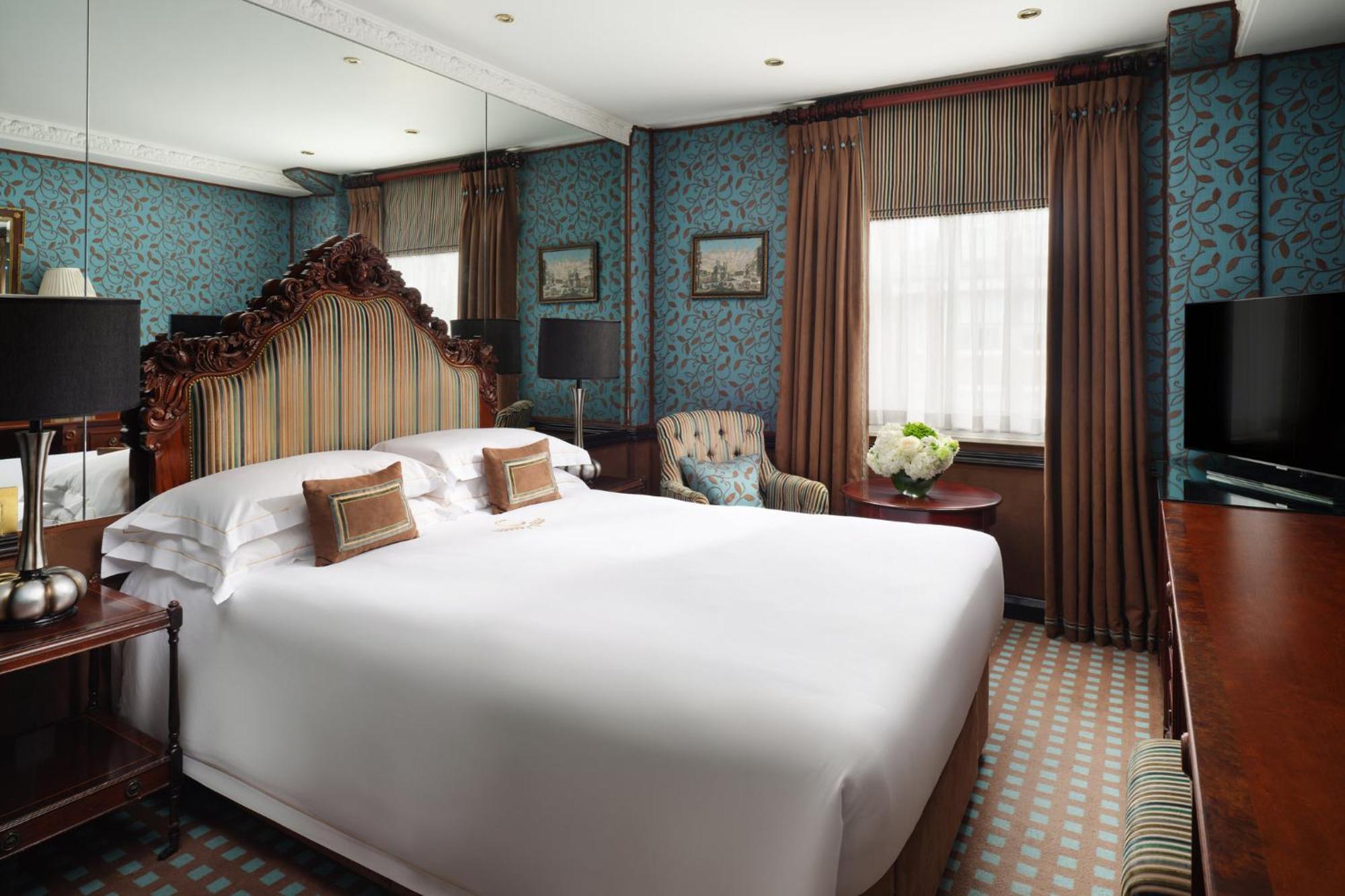 The Chesterfield Mayfair London Exterior photo