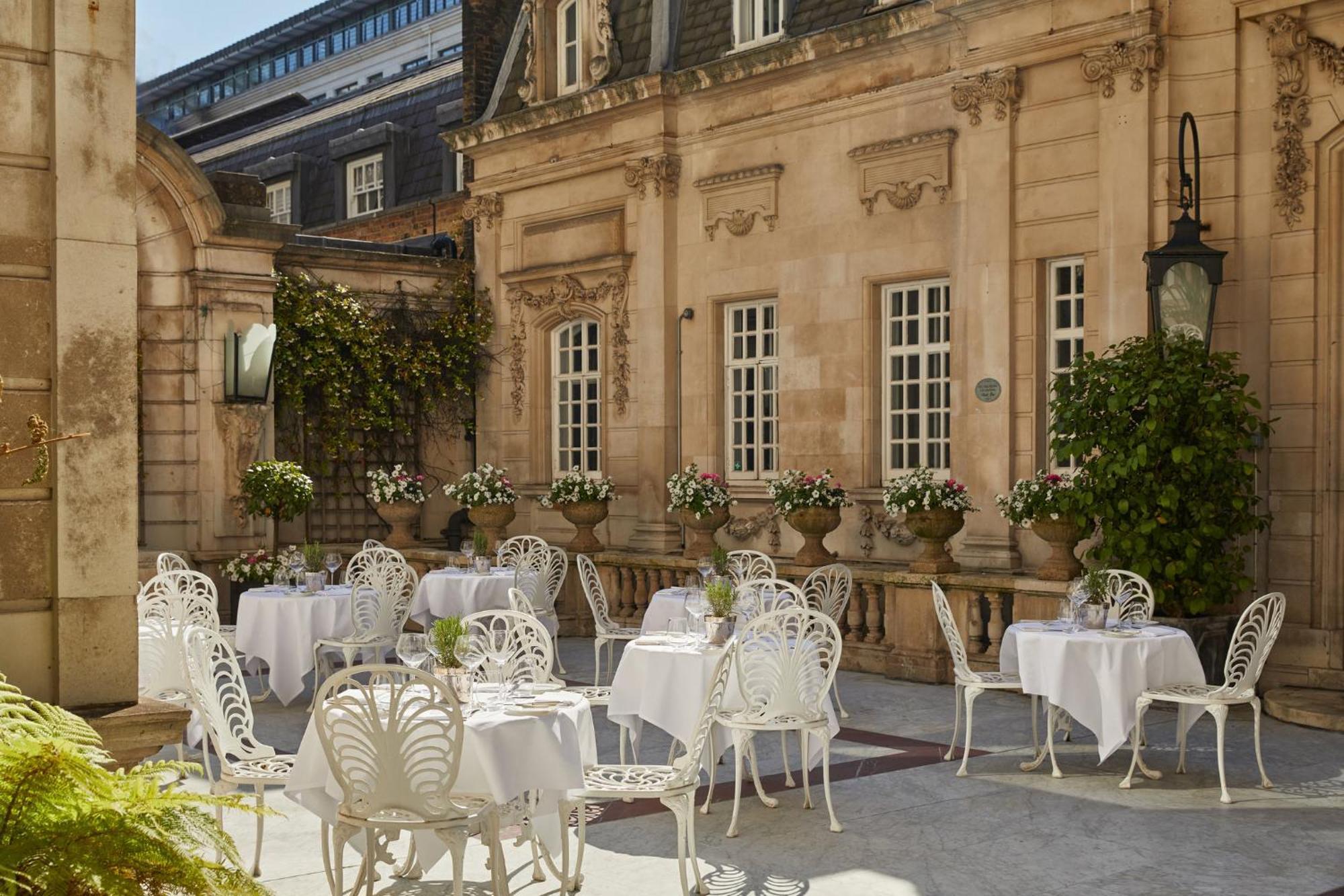 The Chesterfield Mayfair London Exterior photo