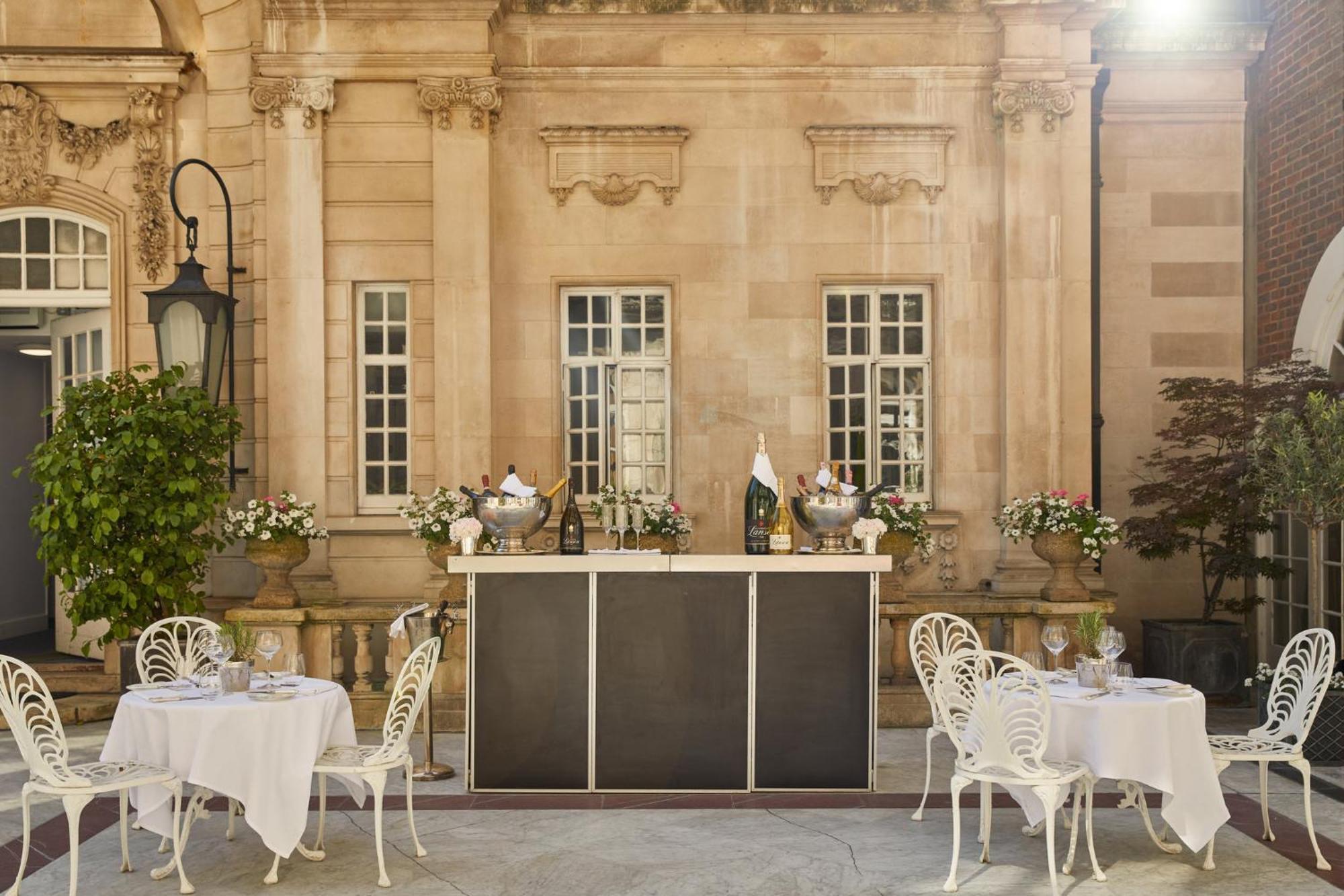 The Chesterfield Mayfair London Exterior photo