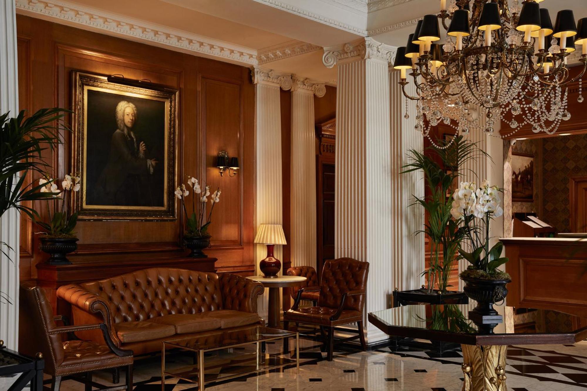 The Chesterfield Mayfair London Exterior photo